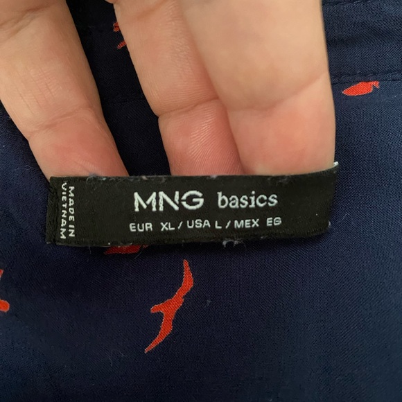 MNG Basics Long Sleeve Red Bird Print Blouse Women’s size L - Picture 12 of 13